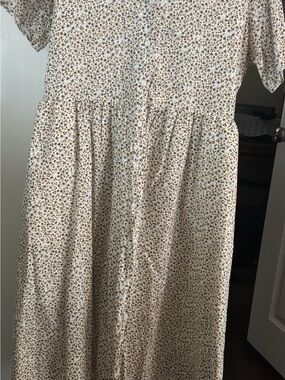 Classic Cream Floral Button-Front Women's Dress